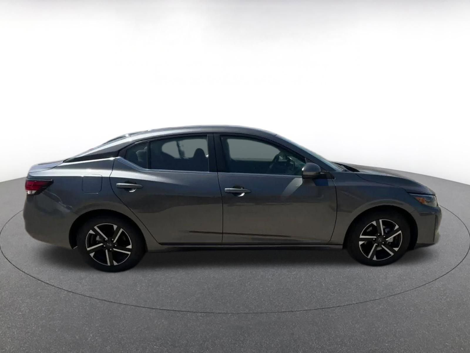 Used 2025 Nissan Sentra SV image 16