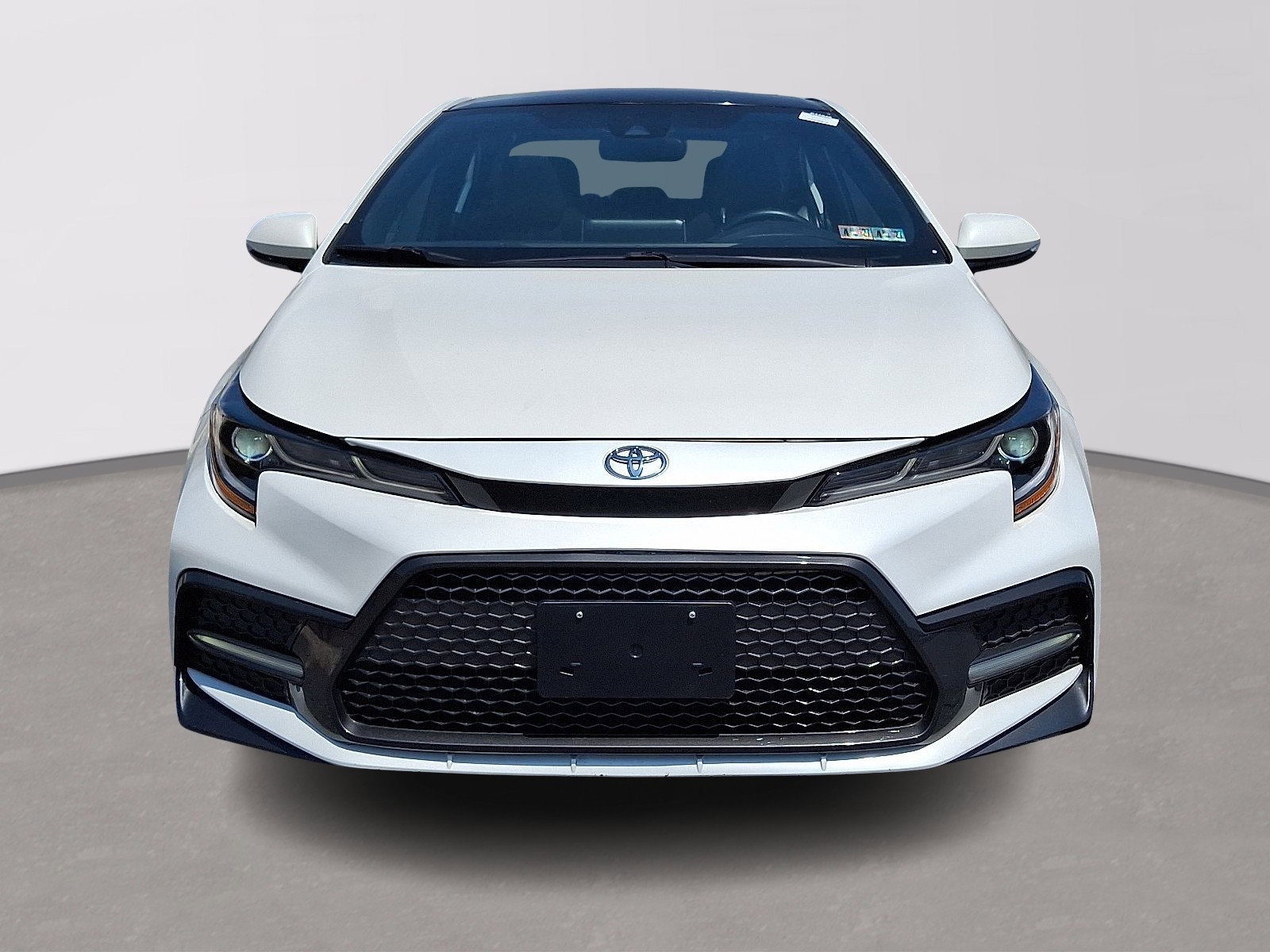 Used 2021 Toyota Corolla SE w/ SE Premium Package FWD image 2
