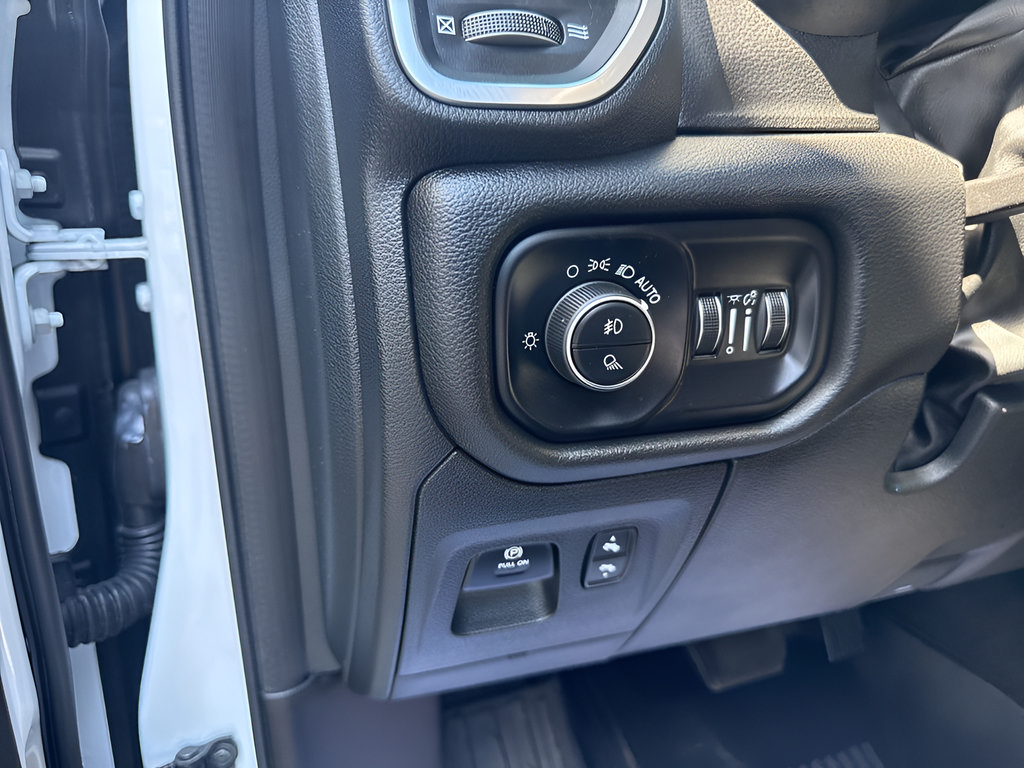 Used 2025 RAM 1500 Big Horn AWD/4WD image 15
