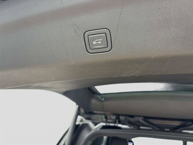 Used 2023 GMC Yukon Denali Ultimate image 15
