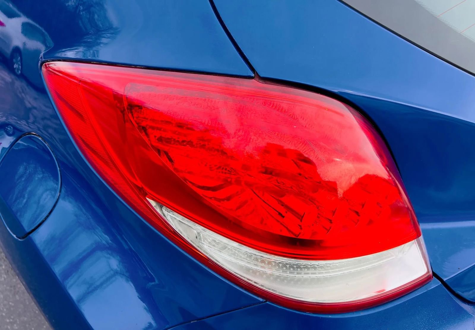 Used 2014 Hyundai Veloster Turbo R-Spec image 7