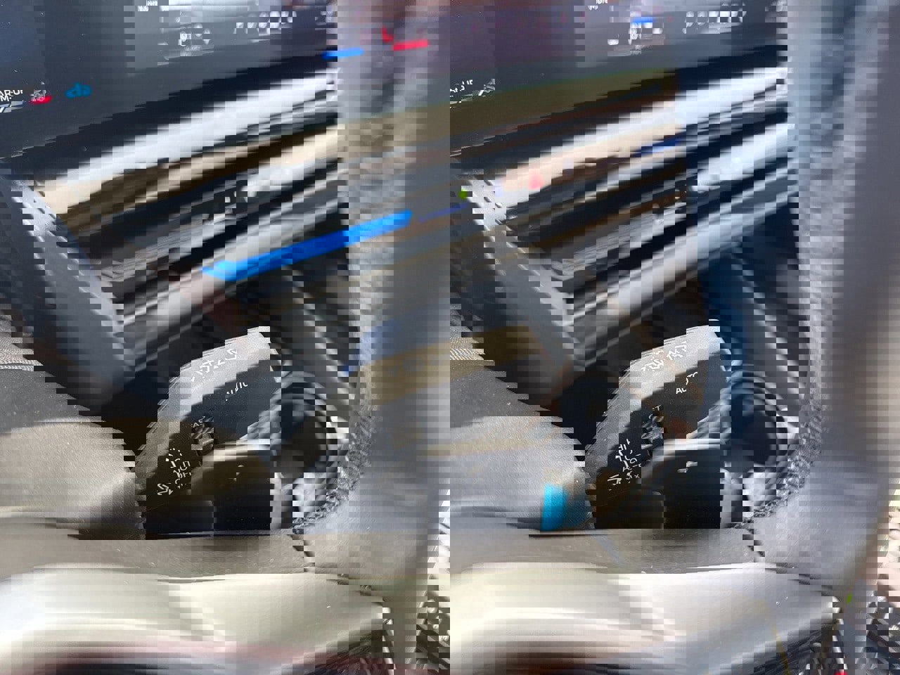 Certified 2025 BMW 530i xDrive 530i xDrive w/ Premium Package image 23