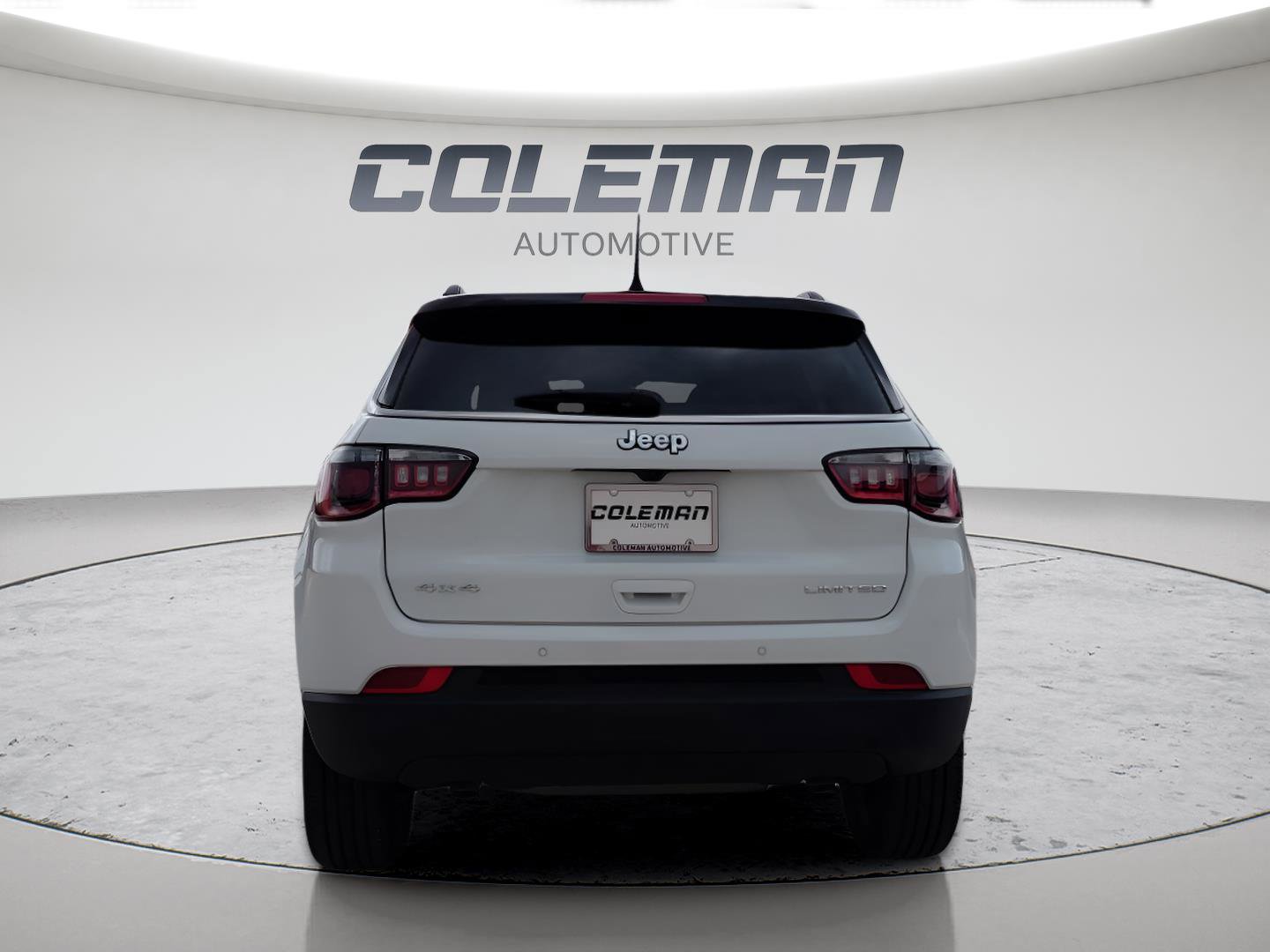 Used 2025 Jeep Compass Limited AWD/4WD image 4