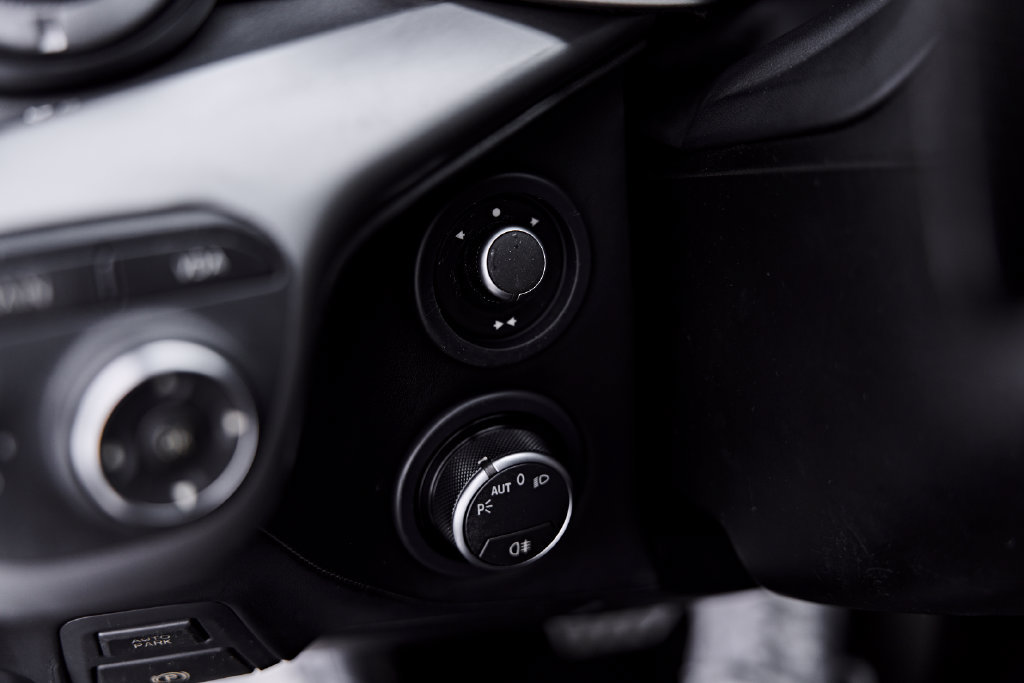 Used 2015 Ferrari F12 Berlinetta RWD image 56