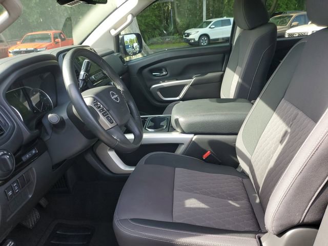 Certified 2024 Nissan Titan SV w/ SV Convenience Package RWD image 17