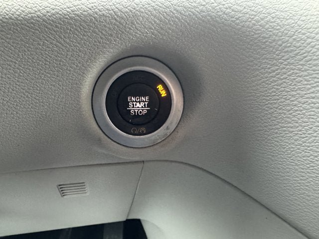 Used 2020 Chrysler Voyager Lxi FWD image 20