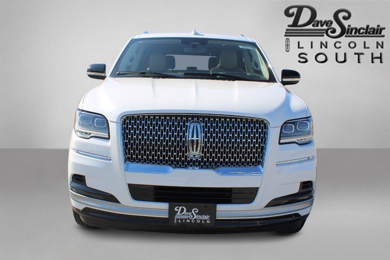 Certified 2023 Lincoln Navigator L Reserve image 2