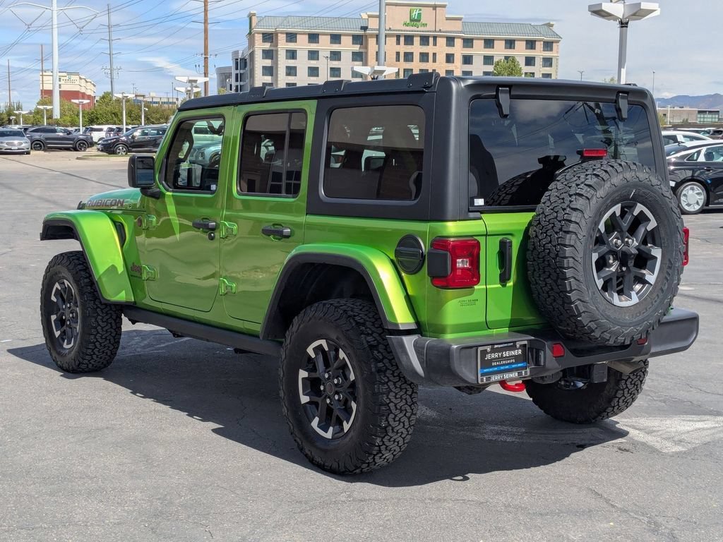 Used 2025 Jeep Wrangler Unlimited Rubicon w/ Convenience Group AWD/4WD image 4