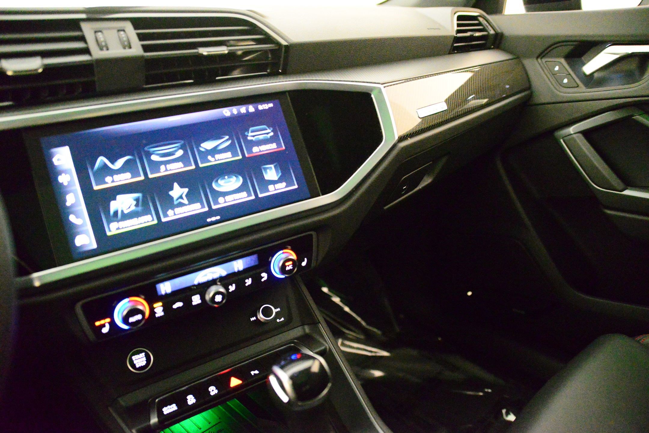 Certified 2025 Audi Q3 2.0T Premium Plus w/ Premium Plus Package image 29