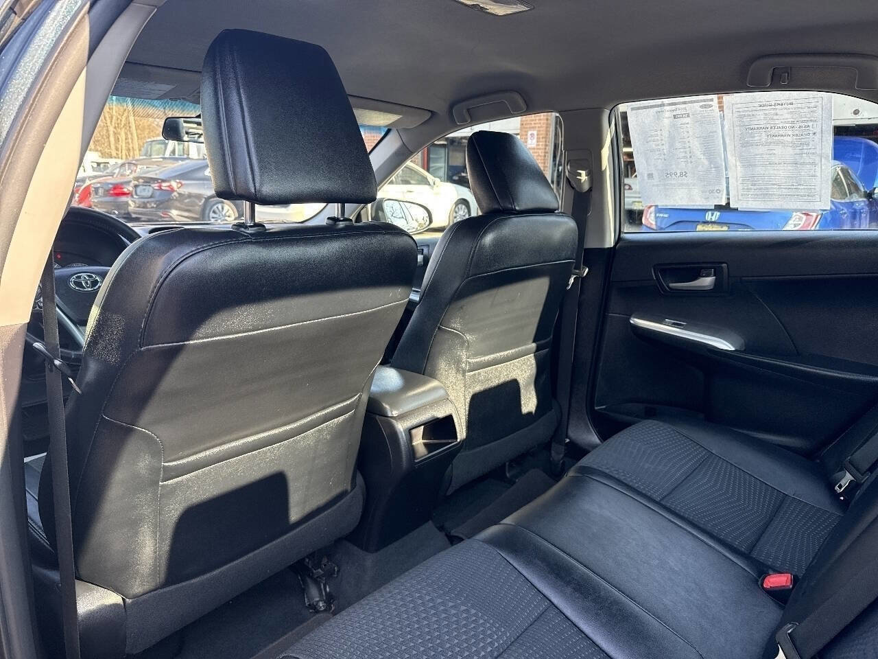Used 2014 Toyota Camry SE FWD image 11