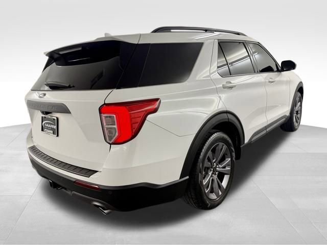 Used 2021 Ford Explorer XLT w/ Equipment Group 202A image 9