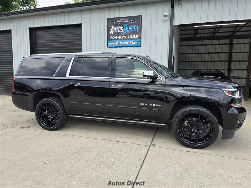 Used 2019 Chevrolet Suburban Premier w/ Premier Plus Edition AWD/4WD image 12