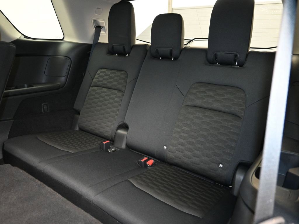 Certified 2024 Nissan Pathfinder SV image 23