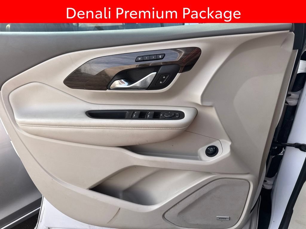 Used 2020 GMC Terrain Denali w/ Denali Premium Package AWD/4WD image 9