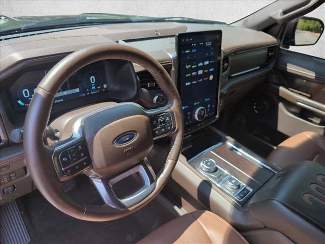 Used 2024 Ford Expedition King Ranch image 9