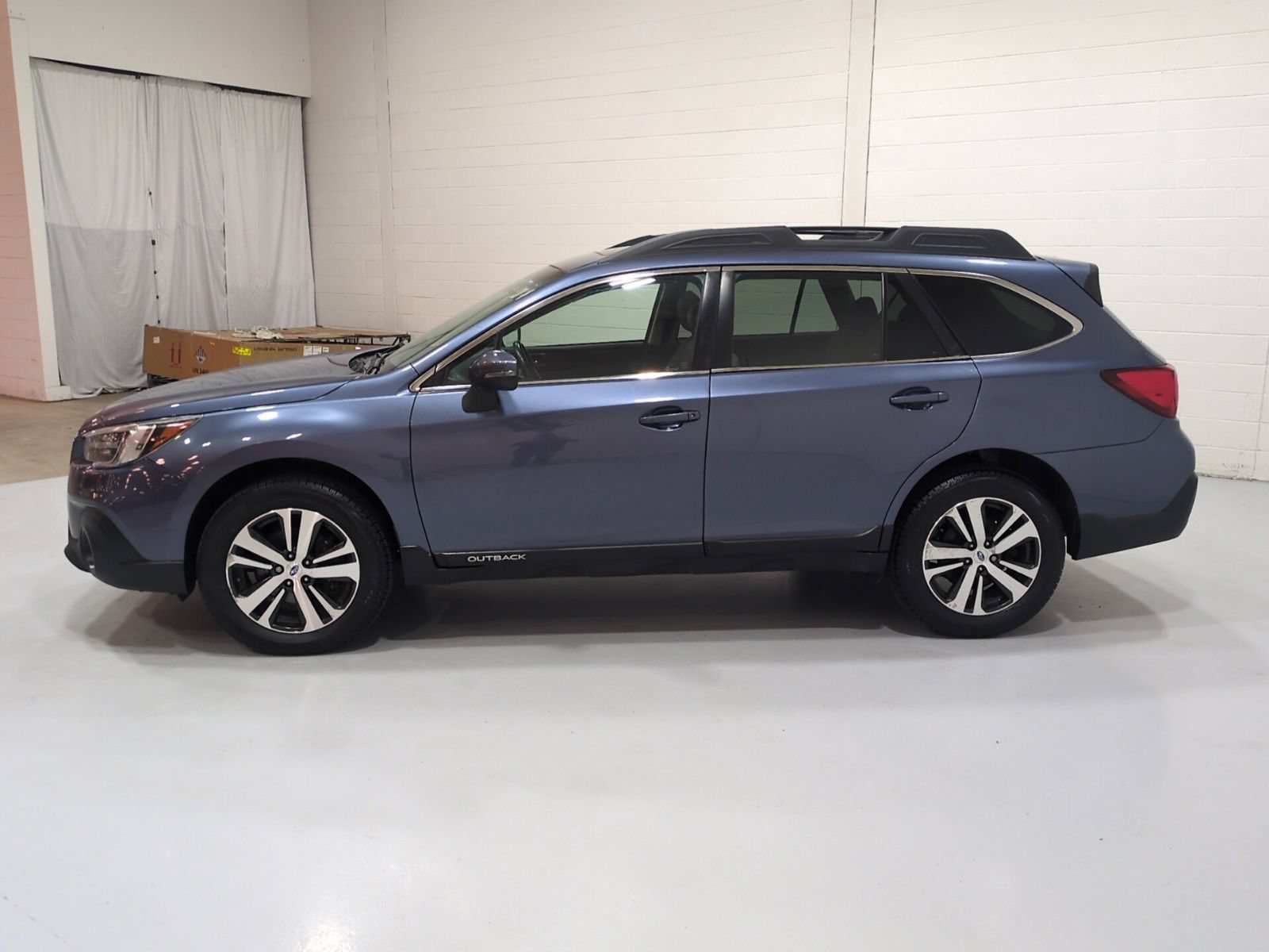Used 2018 Subaru Outback 2.5i Limited AWD/4WD image 6