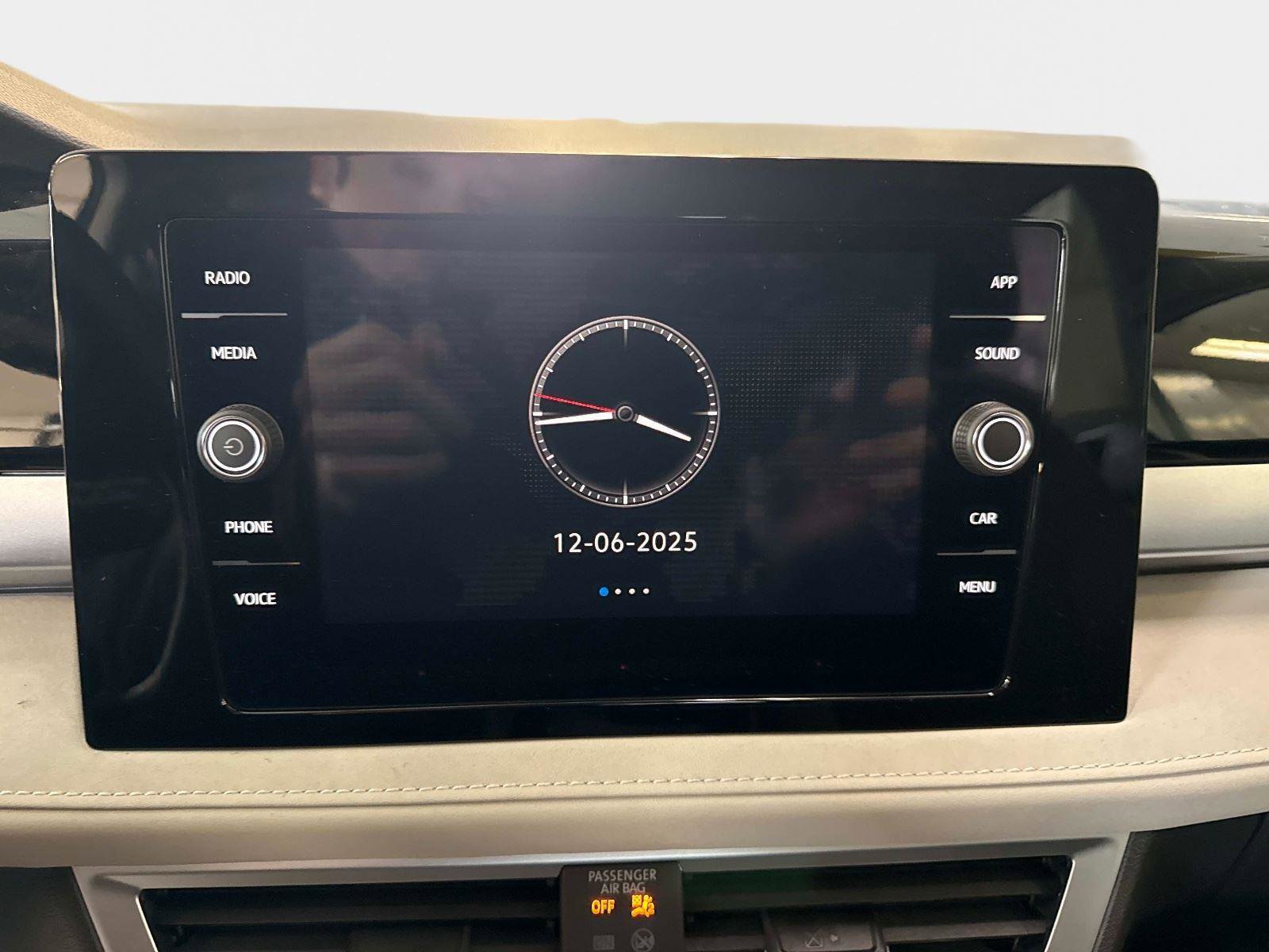 New 2026 Volkswagen Taos SE image 23