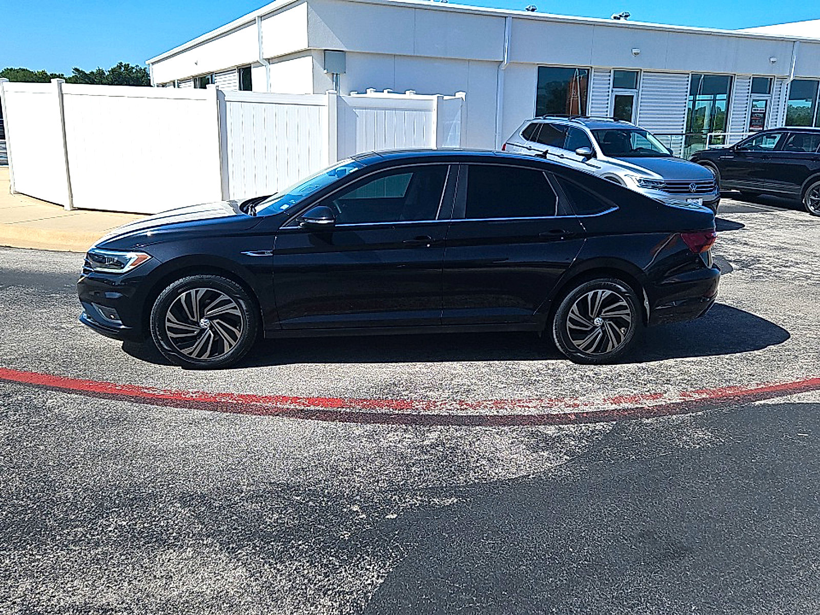 Used 2019 Volkswagen Jetta SEL Premium FWD image 3