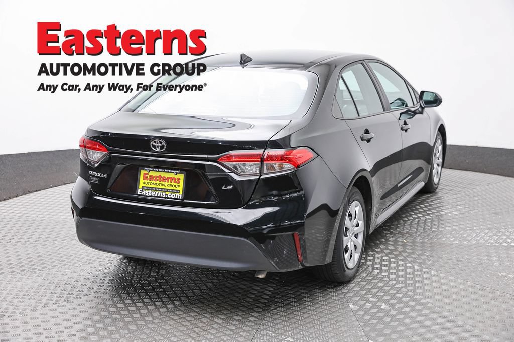 Used 2024 Toyota Corolla LE FWD image 5