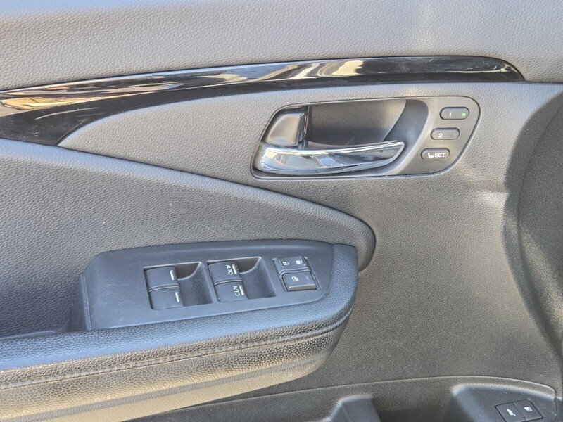 Used 2018 Honda Pilot Touring image 19