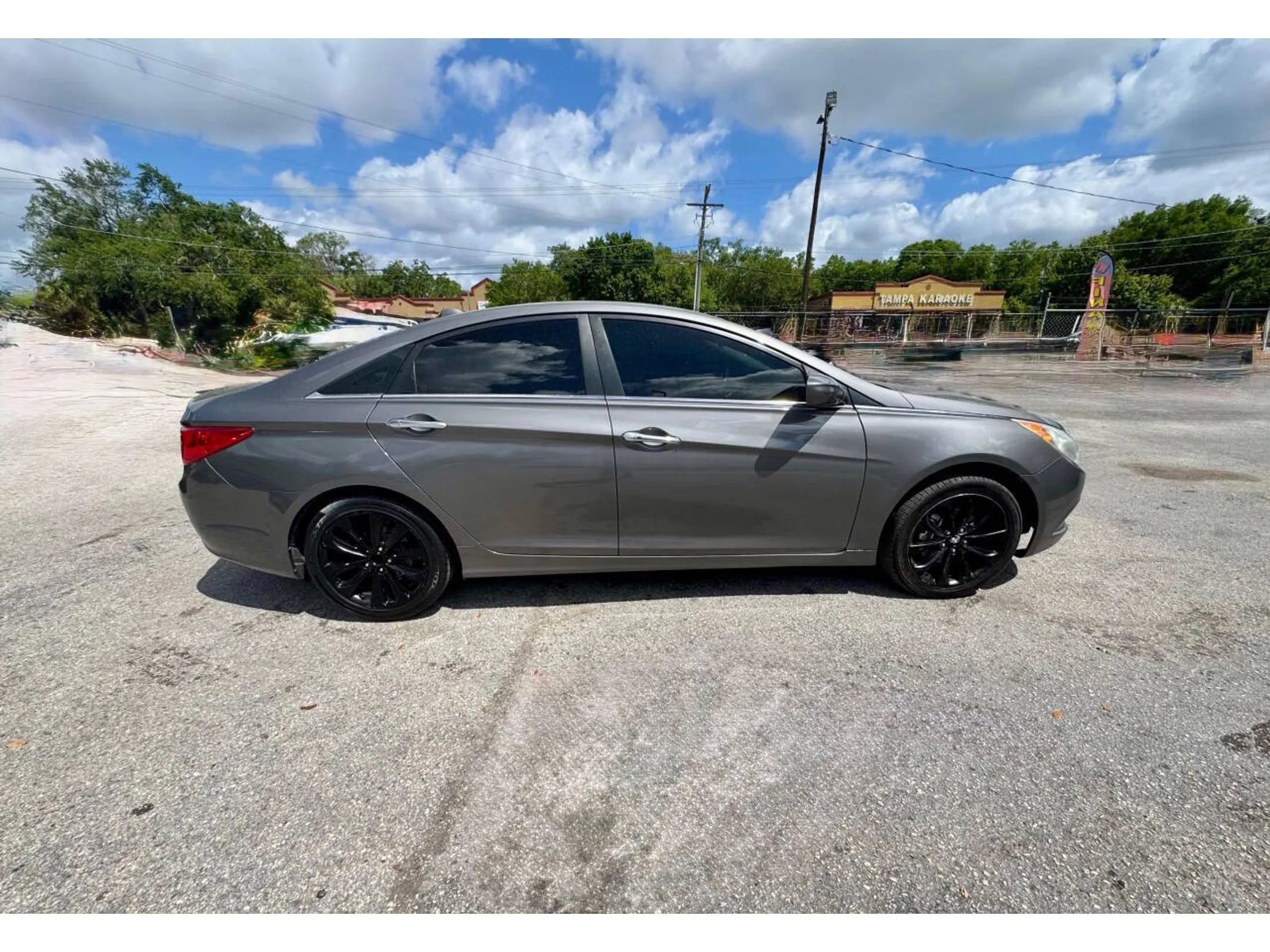 Used 2011 Hyundai Sonata SE FWD image 6