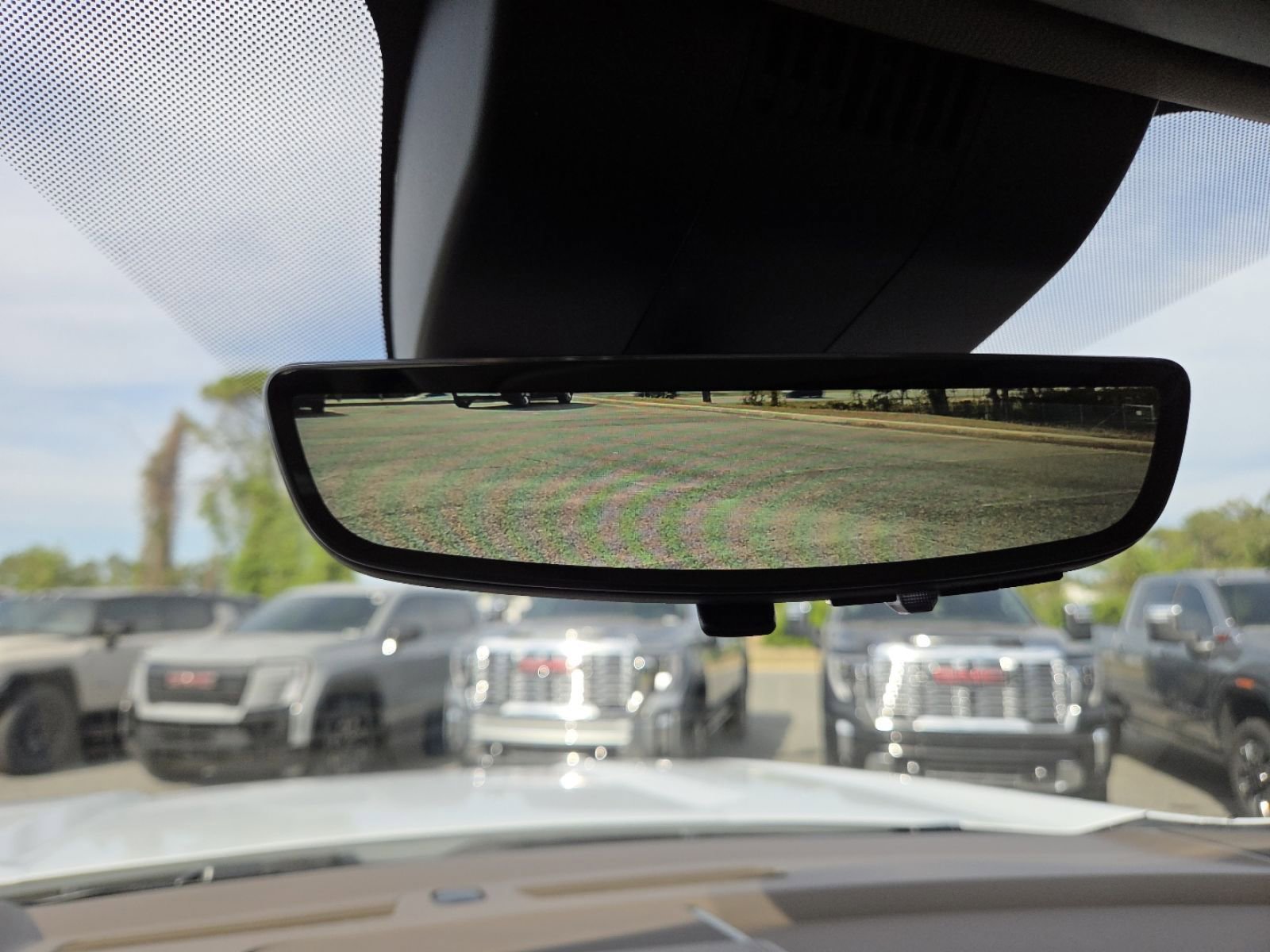 New 2026 GMC Yukon XL Denali AWD/4WD image 11