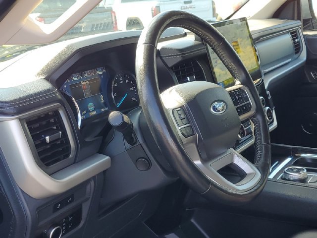Used 2024 Ford Expedition XLT AWD/4WD image 10
