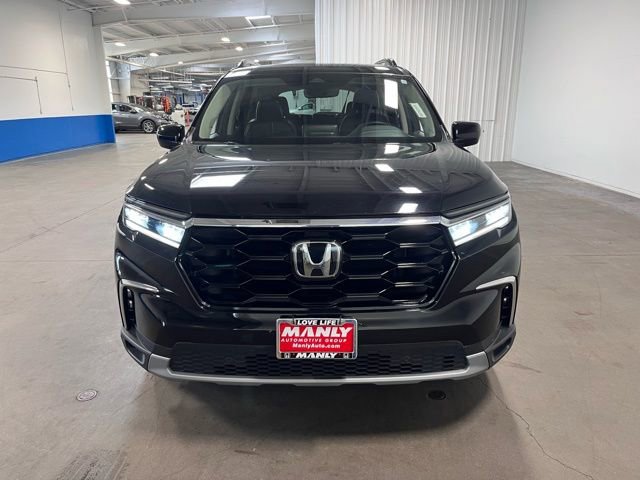 Used 2023 Honda Pilot Touring image 9