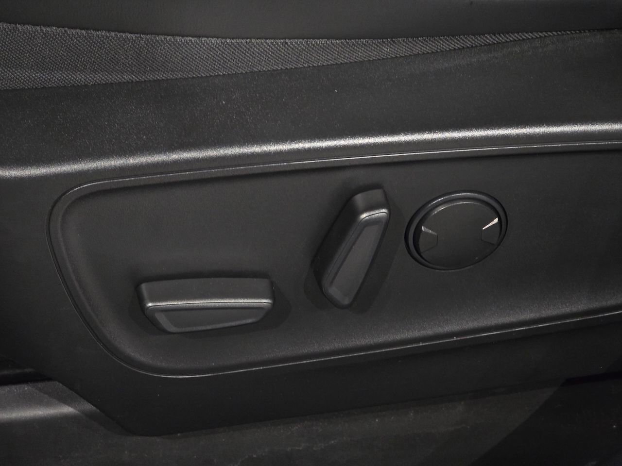 Used 2023 Ford Escape ST-Line Select w/ Tech Pack #2 image 24