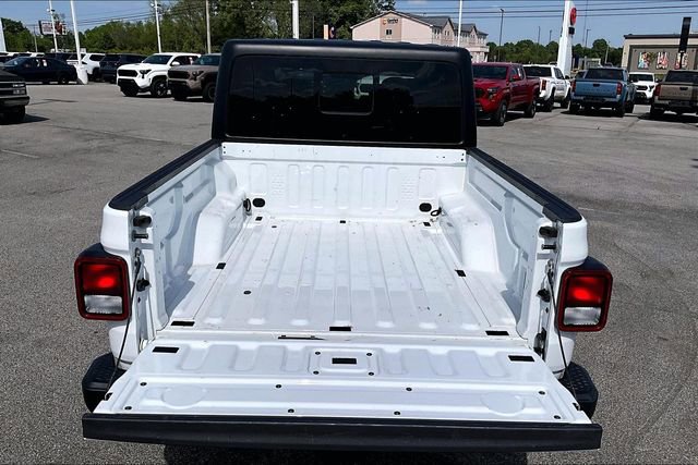 Used 2021 Jeep Gladiator Sport image 29