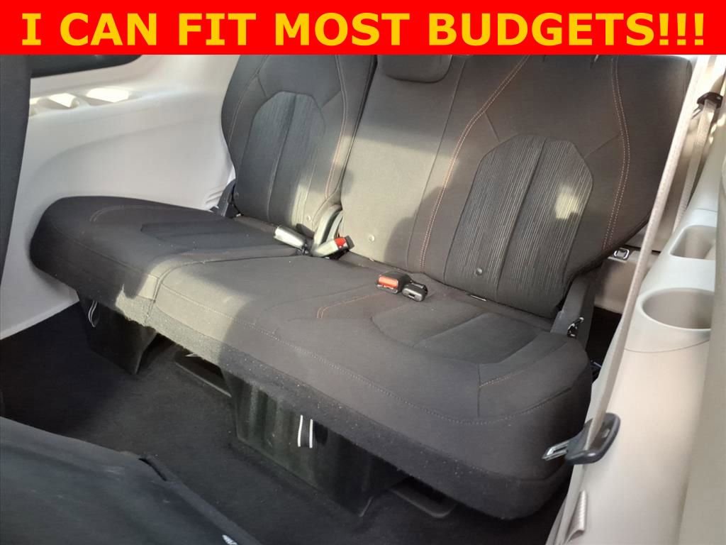 Used 2017 Chrysler Pacifica Touring image 11