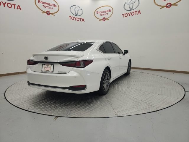 Used 2025 Lexus ES 300h Ultra Luxury FWD image 8