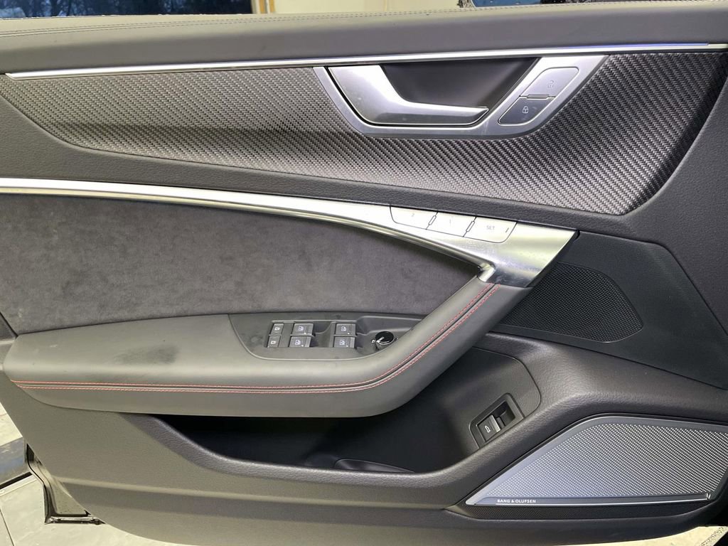 New 2025 Audi RS 6 performance image 34