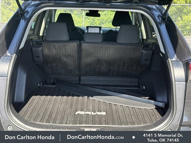 Used 2024 Toyota RAV4 LE AWD/4WD image 6