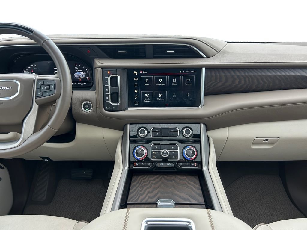 Used 2024 GMC Yukon XL Denali w/ Advanced Technology Package AWD/4WD image 12