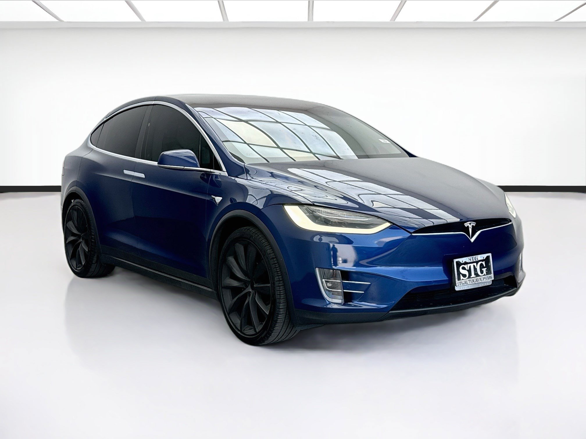 Used 2019 Tesla Model X 100D AWD/4WD image 3