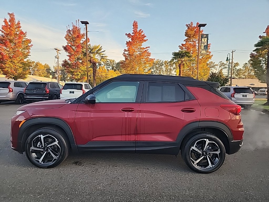 Used 2023 Chevrolet TrailBlazer RS w/ Sun and Liftgate Package AWD/4WD image 2