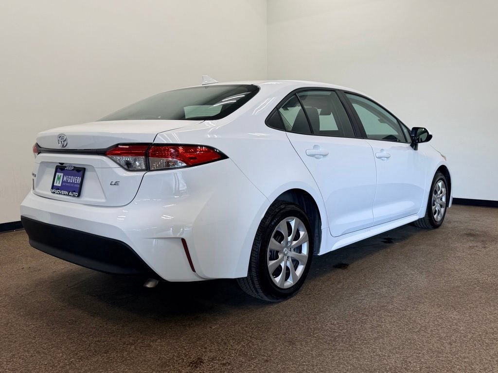 Used 2025 Toyota Corolla LE FWD image 5