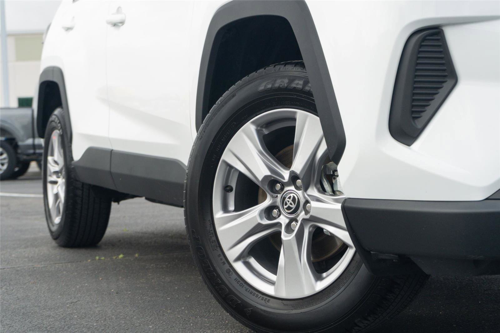 Used 2025 Toyota RAV4 XLE w/ Weather Package FWD image 2