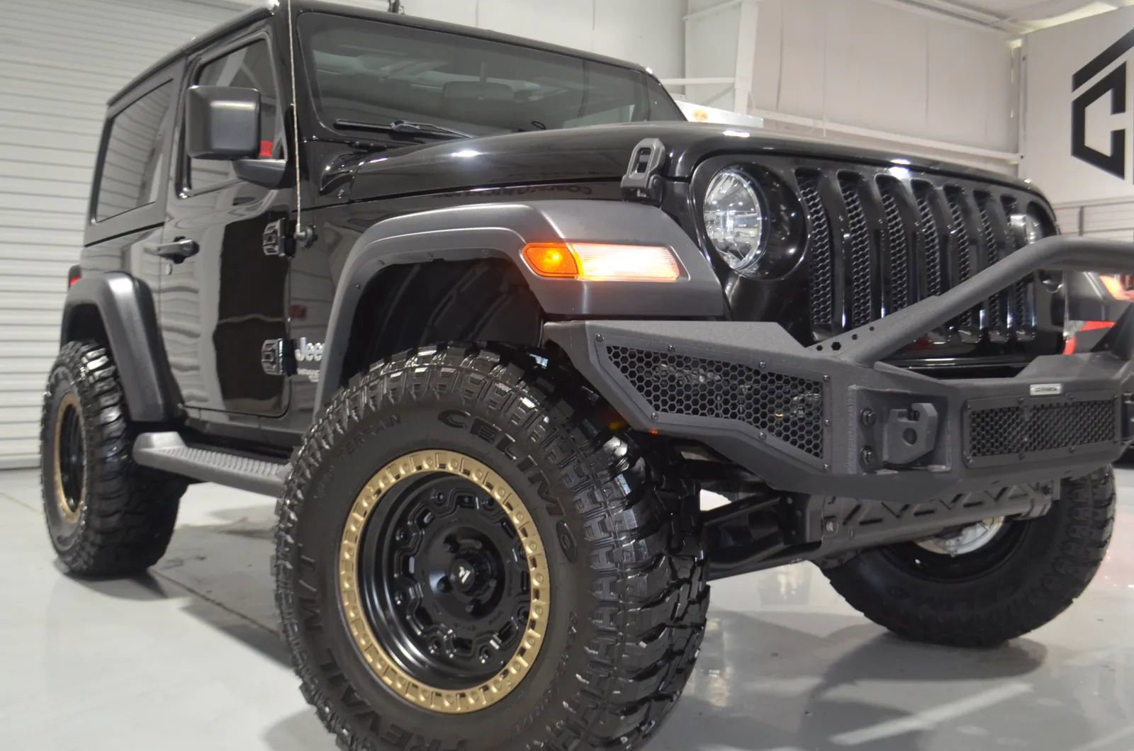 Used 2020 Jeep Wrangler Sport image 3
