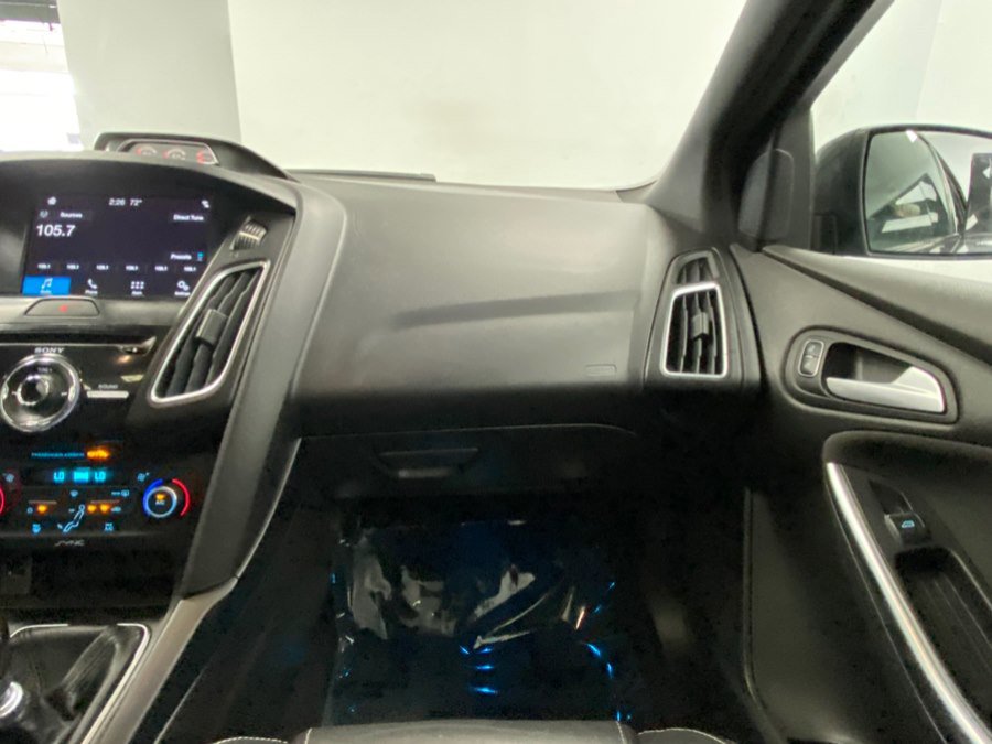 Used 2017 Ford Focus ST w/ Equipment Group 401A image 26