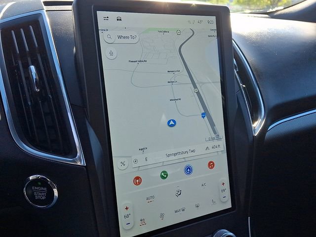 Used 2021 Ford Edge ST w/ Equipment Group 401A AWD/4WD image 3