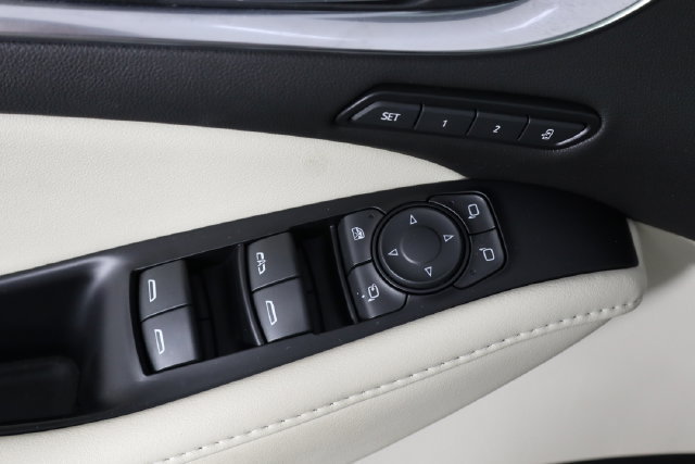 Used 2023 Buick Enclave Avenir w/ Avenir Technology Package FWD image 22