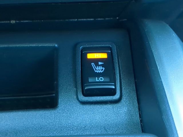 Used 2024 Nissan Titan SV w/ SV Convenience Package image 26