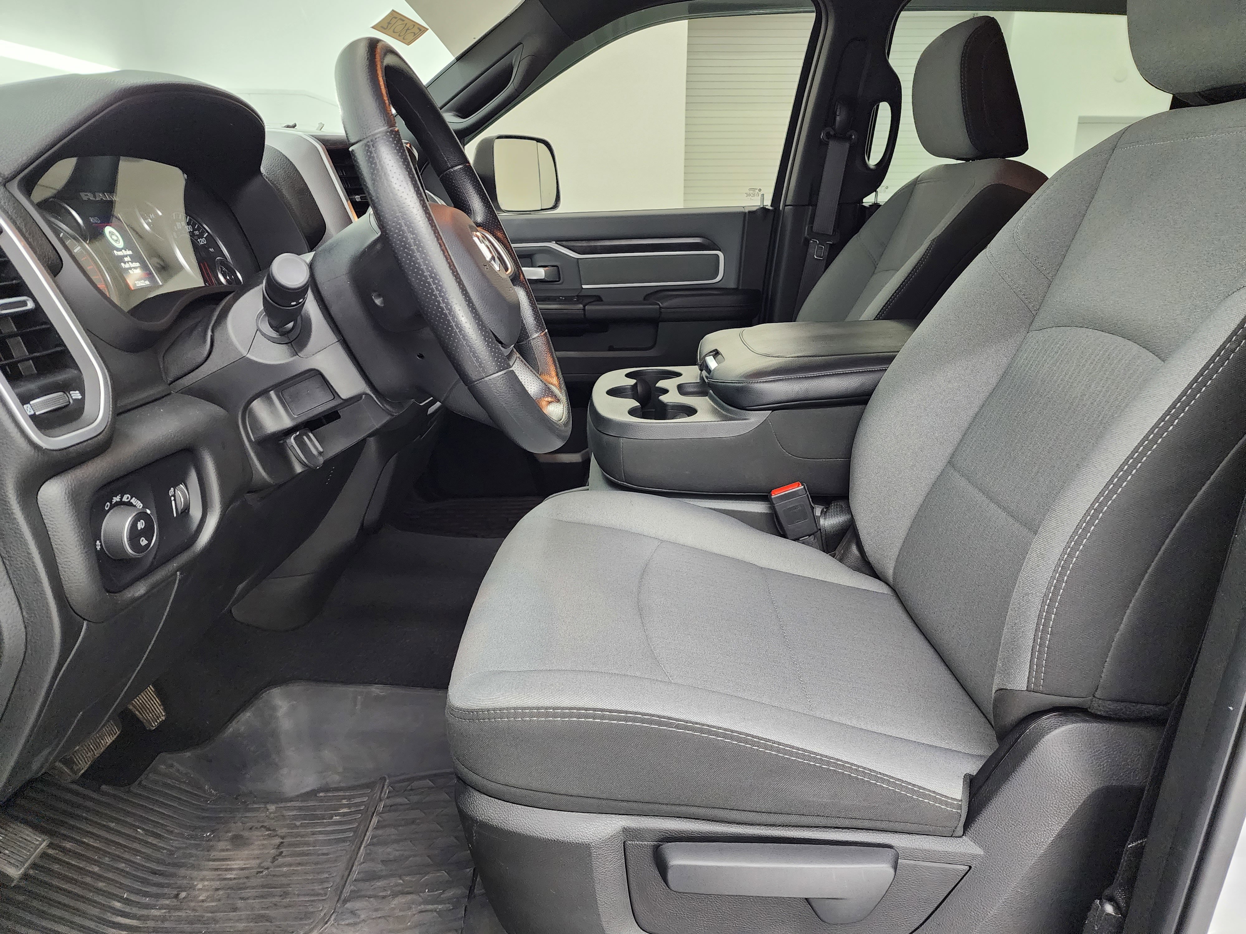 Used 2022 RAM 2500 Big Horn w/ Cold Weather Group image 8