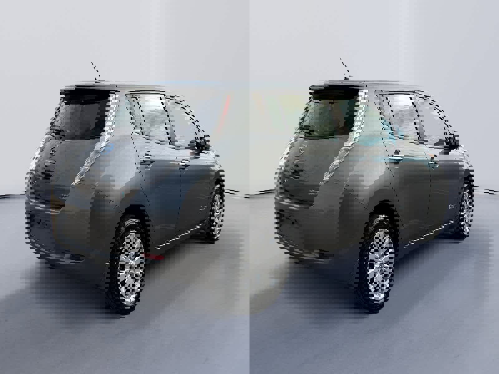 Used 2016 Nissan Leaf S w/ Charger Package image 3