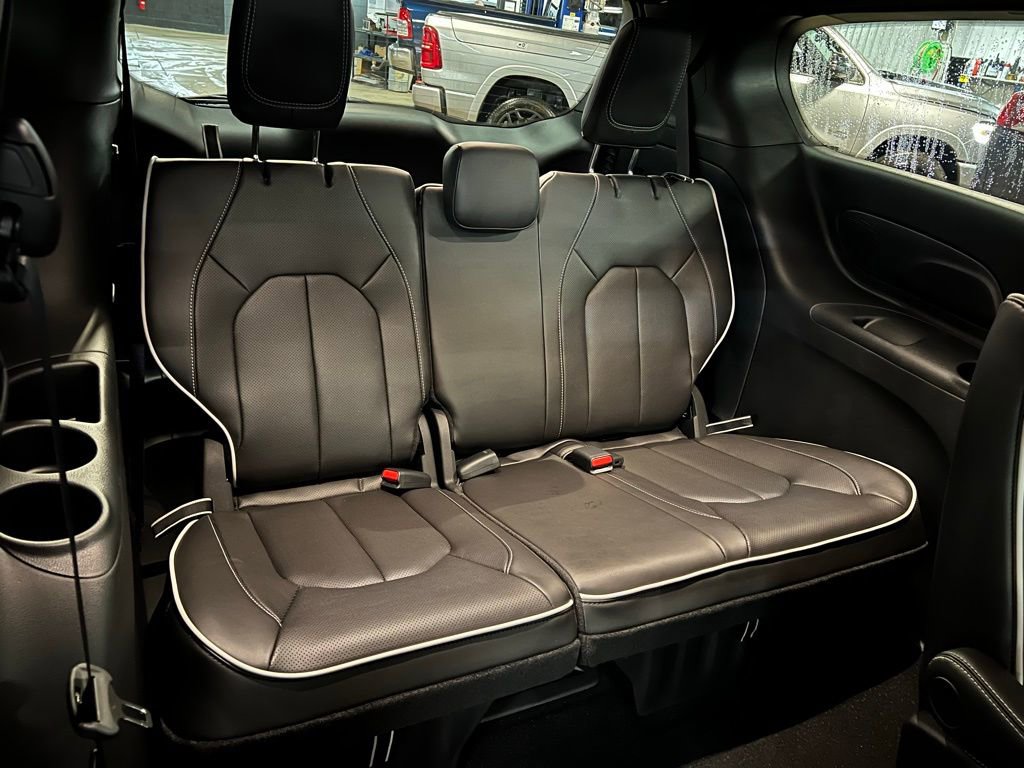 New 2026 Chrysler Pacifica Limited w/ S Appearance Package FWD image 18