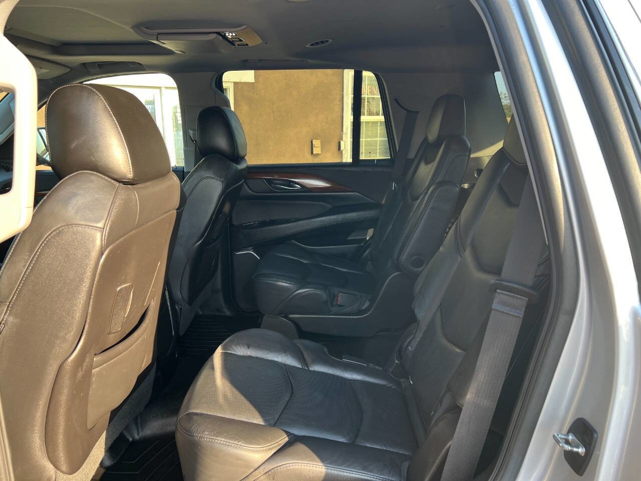 Used 2018 Cadillac Escalade Luxury image 6