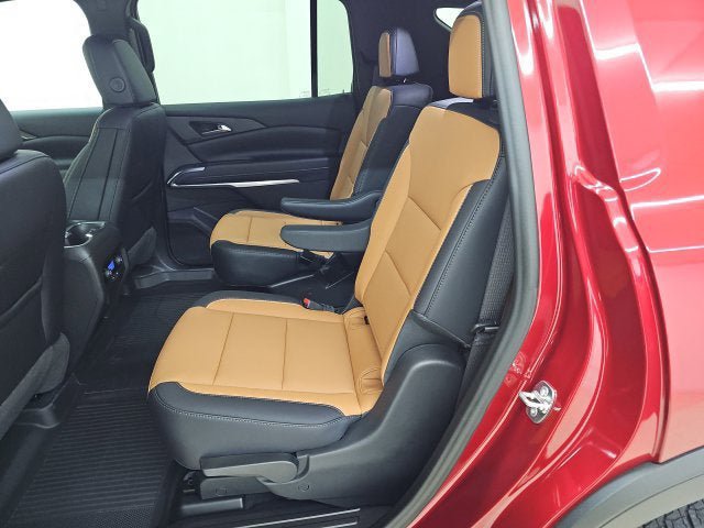 New 2027 Chevrolet Traverse Z71 w/ Driver Confidence Package AWD/4WD image 9