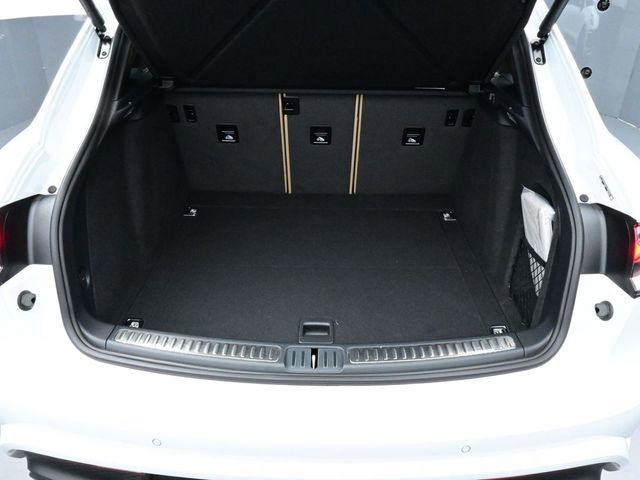 New 2026 Porsche Macan Turbo image 16